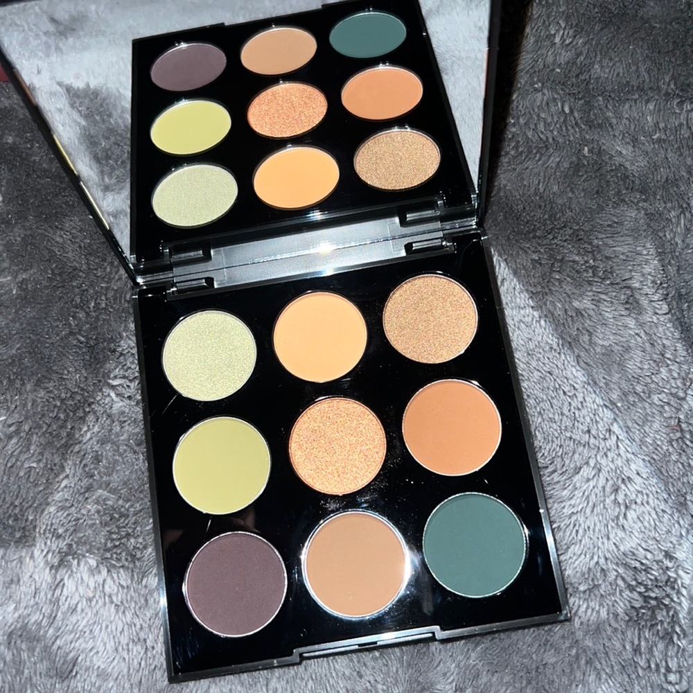 Morphe 9K Khaki Calling Palette BRAND NEW NO BOX
